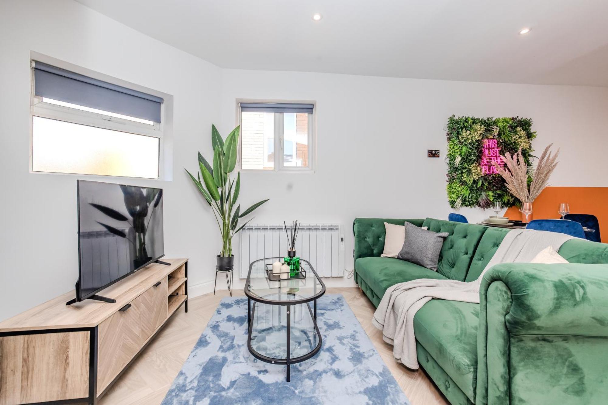 Super Central 2 Bedroom Flat I Next To Shopping Center & Brighton Beach Екстер'єр фото
